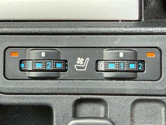 ランドクルーザープラド ＴＸ　Ｌパッケージ　サンルーフ　　ルーフレール　メーカーナビ　パノラミックビューモニター　クリアランスソナー　ブラインドスポットモニター　純正１８インチアルミホイール　シートヒーター　ベンチレーション　ＬＥＤヘッドライト（53枚目）