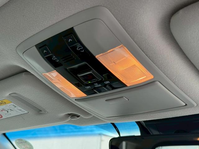 ランドクルーザープラド ＴＸ　Ｌパッケージ　サンルーフ　　ルーフレール　メーカーナビ　パノラミックビューモニター　クリアランスソナー　ブラインドスポットモニター　純正１８インチアルミホイール　シートヒーター　ベンチレーション　ＬＥＤヘッドライト（55枚目）