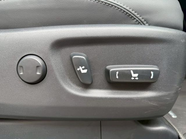 ランドクルーザープラド ＴＸ　Ｌパッケージ　サンルーフ　　ルーフレール　メーカーナビ　パノラミックビューモニター　クリアランスソナー　ブラインドスポットモニター　純正１８インチアルミホイール　シートヒーター　ベンチレーション　ＬＥＤヘッドライト（63枚目）