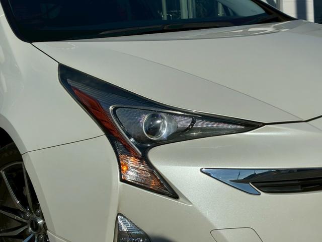 プリウス Ｓツーリングセレクション　モデリスタエアロ（Ｆ．Ｓ．Ｒ）　純正９インチナビ　黒レザーシート　社外１７インチＡＷ　シートヒーター　ベンチレーション　フルセグＴＶ　ＥＴＣ　バックモニター　　　　ＬＥＤヘッドライト　ＡＣ１００Ｖ（16枚目）