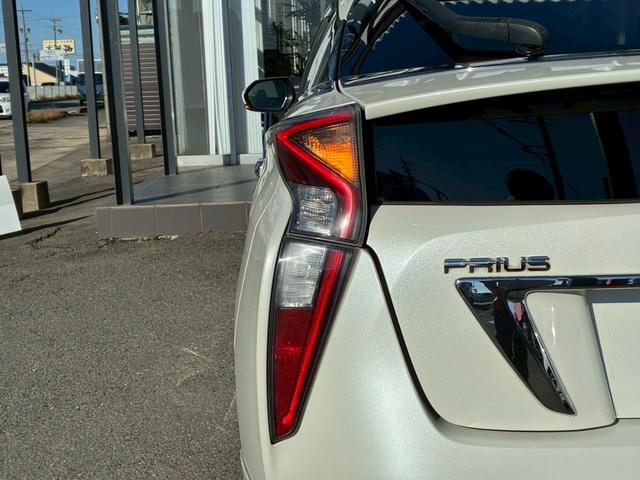 プリウス Ｓツーリングセレクション　モデリスタエアロ（Ｆ．Ｓ．Ｒ）　純正９インチナビ　黒レザーシート　社外１７インチＡＷ　シートヒーター　ベンチレーション　フルセグＴＶ　ＥＴＣ　バックモニター　　　　ＬＥＤヘッドライト　ＡＣ１００Ｖ（31枚目）