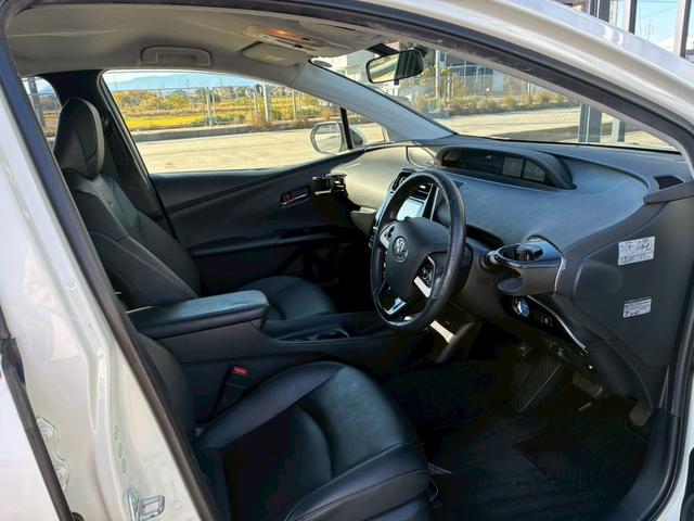 プリウス Ｓツーリングセレクション　モデリスタエアロ（Ｆ．Ｓ．Ｒ）　純正９インチナビ　黒レザーシート　社外１７インチＡＷ　シートヒーター　ベンチレーション　フルセグＴＶ　ＥＴＣ　バックモニター　　　　ＬＥＤヘッドライト　ＡＣ１００Ｖ（38枚目）