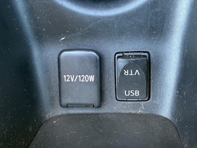 プリウス Ｓツーリングセレクション　モデリスタエアロ（Ｆ．Ｓ．Ｒ）　純正９インチナビ　黒レザーシート　社外１７インチＡＷ　シートヒーター　ベンチレーション　フルセグＴＶ　ＥＴＣ　バックモニター　　　　ＬＥＤヘッドライト　ＡＣ１００Ｖ（55枚目）