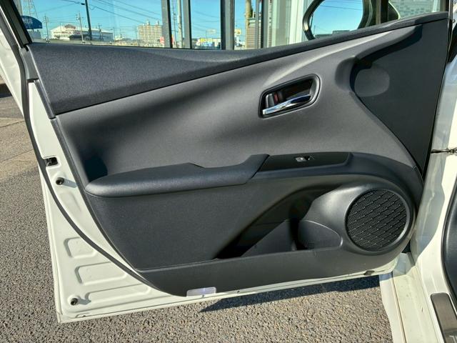 プリウス Ｓツーリングセレクション　モデリスタエアロ（Ｆ．Ｓ．Ｒ）　純正９インチナビ　黒レザーシート　社外１７インチＡＷ　シートヒーター　ベンチレーション　フルセグＴＶ　ＥＴＣ　バックモニター　　　　ＬＥＤヘッドライト　ＡＣ１００Ｖ（59枚目）