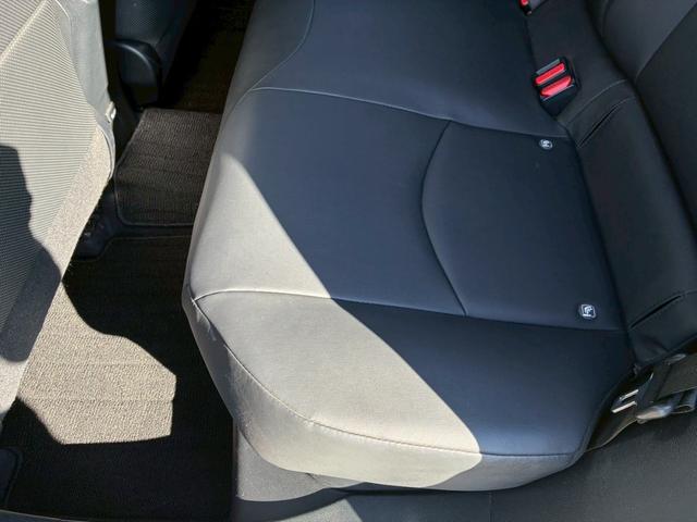 プリウス Ｓツーリングセレクション　モデリスタエアロ（Ｆ．Ｓ．Ｒ）　純正９インチナビ　黒レザーシート　社外１７インチＡＷ　シートヒーター　ベンチレーション　フルセグＴＶ　ＥＴＣ　バックモニター　　　　ＬＥＤヘッドライト　ＡＣ１００Ｖ（65枚目）