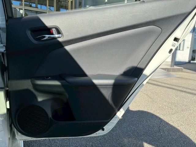 プリウス Ｓツーリングセレクション　モデリスタエアロ（Ｆ．Ｓ．Ｒ）　純正９インチナビ　黒レザーシート　社外１７インチＡＷ　シートヒーター　ベンチレーション　フルセグＴＶ　ＥＴＣ　バックモニター　　　　ＬＥＤヘッドライト　ＡＣ１００Ｖ（67枚目）