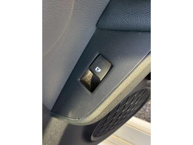 プリウス Ｓツーリングセレクション　モデリスタエアロ（Ｆ．Ｓ．Ｒ）　純正９インチナビ　黒レザーシート　社外１７インチＡＷ　シートヒーター　ベンチレーション　フルセグＴＶ　ＥＴＣ　バックモニター　　　　ＬＥＤヘッドライト　ＡＣ１００Ｖ（68枚目）