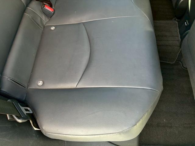 プリウス Ｓツーリングセレクション　モデリスタエアロ（Ｆ．Ｓ．Ｒ）　純正９インチナビ　黒レザーシート　社外１７インチＡＷ　シートヒーター　ベンチレーション　フルセグＴＶ　ＥＴＣ　バックモニター　　　　ＬＥＤヘッドライト　ＡＣ１００Ｖ（70枚目）