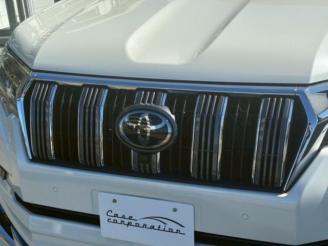 ランドクルーザープラド TX Lパッケージ マットブラックエディション サンルーフ 7人乗 ベージュ革シート 純正19インチAW ディスプレイオーディオ パノラミックビューモニター シートヒーター ルーフレール サイドステップカバー モデリスタエアロ(12枚目)