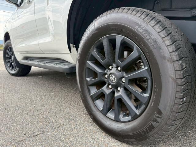 ランドクルーザープラド TX Lパッケージ サンルーフ ルーフレール メーカーナビ パノラミックビューモニター クリアランスソナー ブラインドスポットモニター 純正18インチアルミホイール シートヒーター ベンチレーション LEDヘッドライト(32枚目)