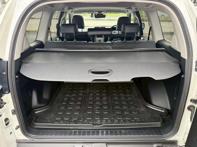 ランドクルーザープラド TX Lパッケージ サンルーフ ルーフレール メーカーナビ パノラミックビューモニター クリアランスソナー ブラインドスポットモニター 純正18インチアルミホイール シートヒーター ベンチレーション LEDヘッドライト(79枚目)