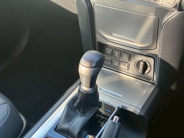 ランドクルーザープラド TX Lパッケージ マットブラックエディション パノラミックビューモニター 9型ディスプレイオーディオ BSM シートヒーター クリアランスソナー 黒レザーシート レダークルーズコントロール ルーフレール パワーシート LEDヘッドライト ETC(6枚目)