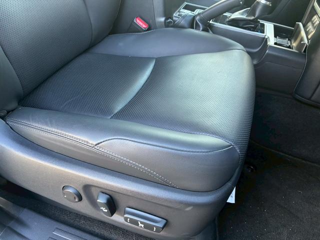 ランドクルーザープラド TX Lパッケージ マットブラックエディション パノラミックビューモニター 9型ディスプレイオーディオ BSM シートヒーター クリアランスソナー 黒レザーシート レダークルーズコントロール ルーフレール パワーシート LEDヘッドライト ETC(60枚目)