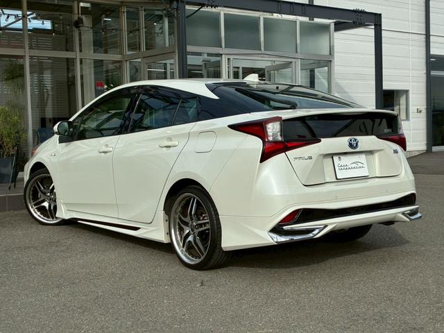 プリウス Ｓツーリングセレクション　純正ナビ　モデリスタエアロ（Ｆ／Ｓ／Ｒ）　社外１９インチアルミホイール　トヨタセーフティセンス　レーダークルーズコントロール　バックカメラ　Ｂｌｕｅｔｏｏｔｈ接続　ドライブレコーダー　シートヒーター（26枚目）