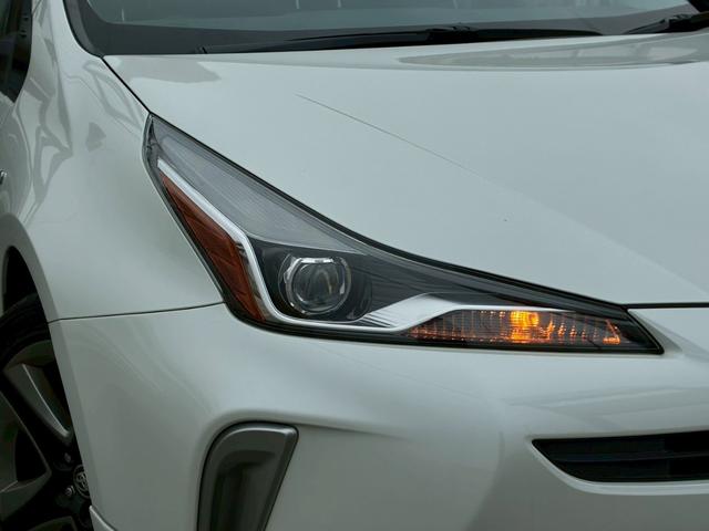 プリウス Sツーリングセレクション 7インチナビ モデリスタエアロ(F.S.R) シートヒーター ベンチレーション バックカメラ 純正17インチAW LEDヘッドライト 黒革シート セーフティーセンス スマートキー Bluetooth(15枚目)