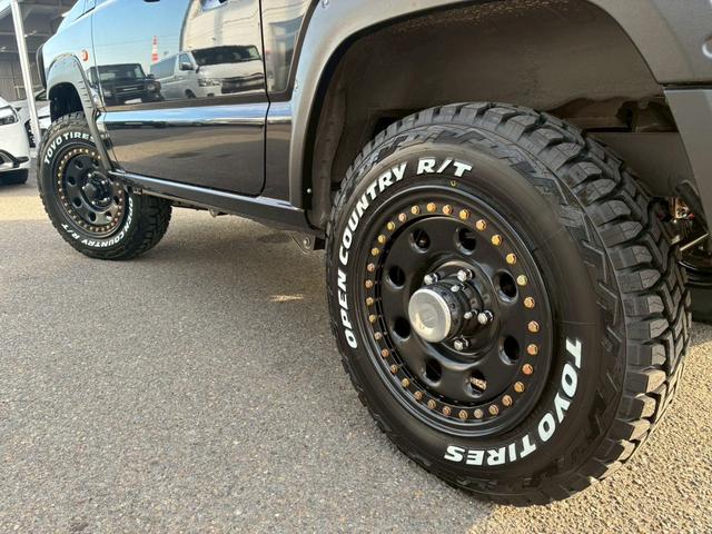 ジムニー XC GI GEARジーアイギアオフロード(グリル 1.5インチリフトアップ オーバーフェンダー ルーフラック ブラウンレザーシートカバー) 16インチAW 10インチディスプレイオーディオ シートヒーター(33枚目)