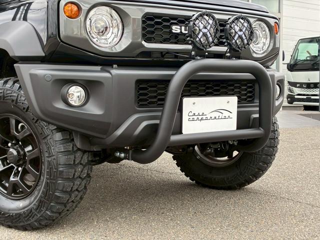 ジムニーノマド ＦＣ　ジーアイギアカスタム　３インチリフトアップ　ＳＵＺＵＫＩレターグリル　ルーフラック　スペアタイヤカバー　１０インチマルチオーディオ　レーダークルーズコントロール　パーキングセンサー（15枚目）