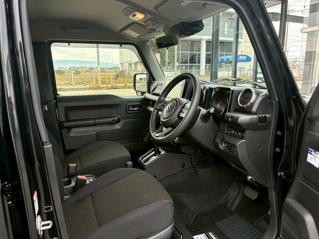 ジムニーノマド ＦＣ　ジーアイギアカスタム　３インチリフトアップ　ＳＵＺＵＫＩレターグリル　ルーフラック　スペアタイヤカバー　１０インチマルチオーディオ　レーダークルーズコントロール　パーキングセンサー（44枚目）