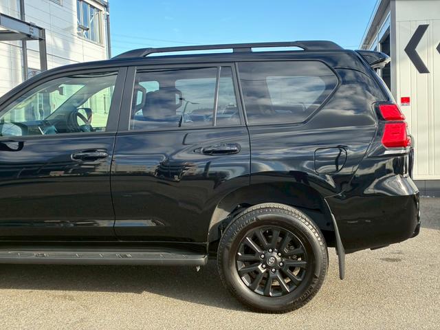 ランドクルーザープラド ＴＸ　Ｌパッケージ　マットブラックエディション　パノラミックビューモニター　９型ディスプレイオーディオ　ＢＳＭ　シートヒーター　クリアランスソナー　黒レザーシート　レダークルーズコントロール　ルーフレール　パワーシート　ＬＥＤヘッドライト　ＥＴＣ（37枚目）