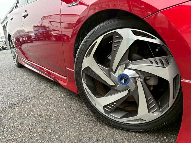 プリウス Ｓツーリングセレクション　モデリスタエアロ（Ｆ．Ｓ．Ｒ）　モデリスタエアロ１８インチＡＷ　ダウンサス　黒レザーシートカバー　トヨタセーフティーセンス　純正９インチナビ　フルセグＴＶ　バックカメラ　レーダークルーズコントロール（4枚目）