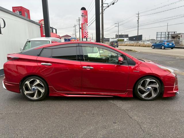 プリウス Ｓツーリングセレクション　モデリスタエアロ（Ｆ．Ｓ．Ｒ）　モデリスタエアロ１８インチＡＷ　ダウンサス　黒レザーシートカバー　トヨタセーフティーセンス　純正９インチナビ　フルセグＴＶ　バックカメラ　レーダークルーズコントロール（21枚目）