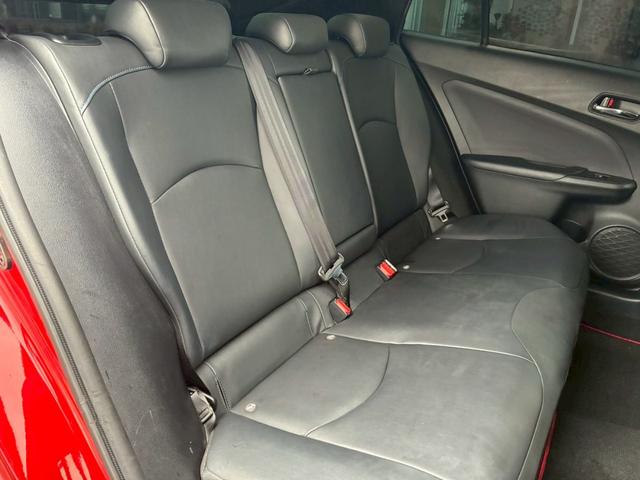 プリウス Ｓツーリングセレクション　モデリスタエアロ（Ｆ．Ｓ．Ｒ）　モデリスタエアロ１８インチＡＷ　ダウンサス　黒レザーシートカバー　トヨタセーフティーセンス　純正９インチナビ　フルセグＴＶ　バックカメラ　レーダークルーズコントロール（68枚目）