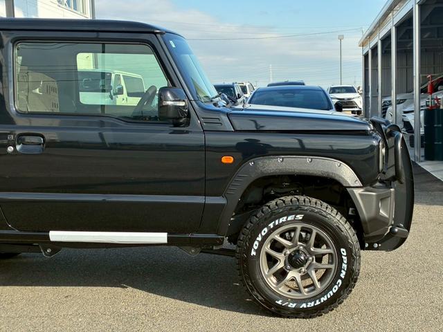 ジムニー ＸＣ　ＧＩ　ＧＥＡＲジーアイギア　オフロード（大型グリルガード　１．５インチリフトアップ　オーバーフェンダー）　１０インチディスプレイオーディオ　シートヒーター　ＬＥＤヘッドライト　セーフティサポート（23枚目）