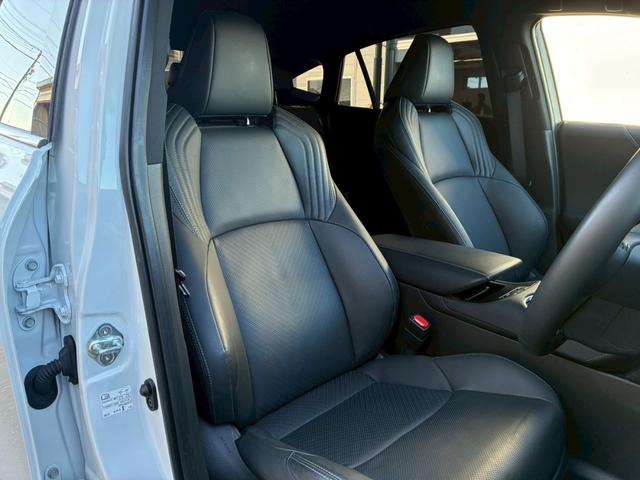 ハリアーハイブリッド Ｚ　レザーパッケージ　モデリスタエアロ（Ｆ．Ｓ．Ｒ）　ＰＨＶ仕様　ＪＢＬサウンド　デジタルインナーミラー　社外テールシーケーシャルウィンカー　パノラミックビューモニター　純正１９インチＡＷ　１２．３インチナビ　シートヒータ（62枚目）