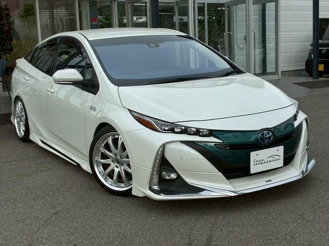 プリウスＰＨＶ Ｓセーフティプラス　モデリスタエアロ（Ｆ．Ｓ．Ｒ）　カロッツェリア８インチナビ　社外１８インチＡＷ　シートヒーター　ステアリングヒーター　フルセグＴＶ　ローダウン　３眼ＬＥＤヘッドライト　バックカメラ　ＥＴＣ（10枚目）