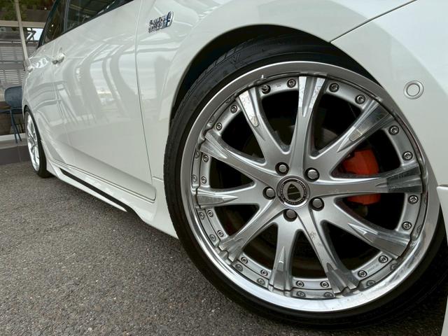 プリウスＰＨＶ Ｓセーフティプラス　モデリスタエアロ（Ｆ．Ｓ．Ｒ）　カロッツェリア８インチナビ　社外１８インチＡＷ　シートヒーター　ステアリングヒーター　フルセグＴＶ　ローダウン　３眼ＬＥＤヘッドライト　バックカメラ　ＥＴＣ（16枚目）