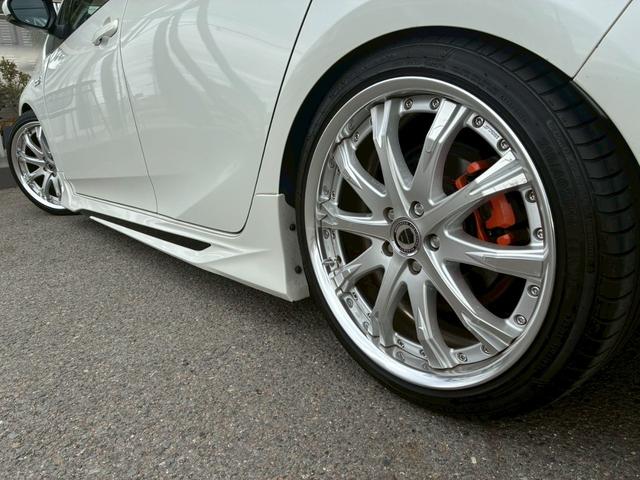 プリウスＰＨＶ Ｓセーフティプラス　モデリスタエアロ（Ｆ．Ｓ．Ｒ）　カロッツェリア８インチナビ　社外１８インチＡＷ　シートヒーター　ステアリングヒーター　フルセグＴＶ　ローダウン　３眼ＬＥＤヘッドライト　バックカメラ　ＥＴＣ（33枚目）