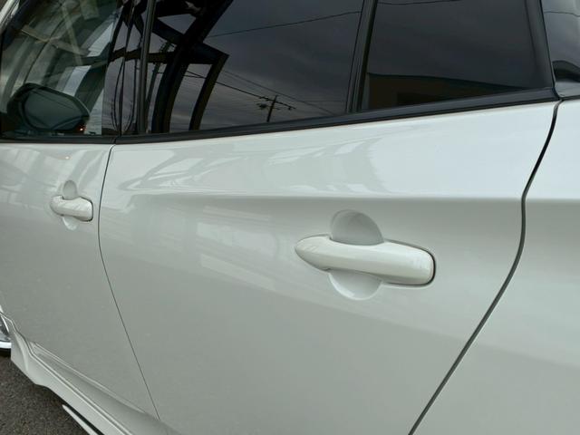 プリウスＰＨＶ Ｓセーフティプラス　モデリスタエアロ（Ｆ．Ｓ．Ｒ）　カロッツェリア８インチナビ　社外１８インチＡＷ　シートヒーター　ステアリングヒーター　フルセグＴＶ　ローダウン　３眼ＬＥＤヘッドライト　バックカメラ　ＥＴＣ（35枚目）