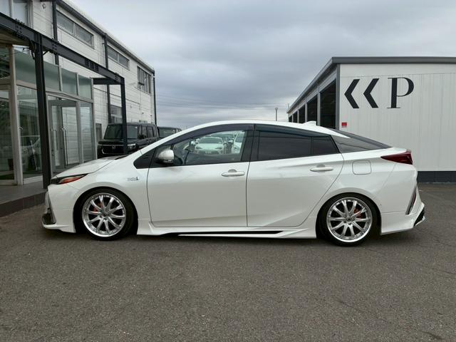 プリウスＰＨＶ Ｓセーフティプラス　モデリスタエアロ（Ｆ．Ｓ．Ｒ）　カロッツェリア８インチナビ　社外１８インチＡＷ　シートヒーター　ステアリングヒーター　フルセグＴＶ　ローダウン　３眼ＬＥＤヘッドライト　バックカメラ　ＥＴＣ（36枚目）