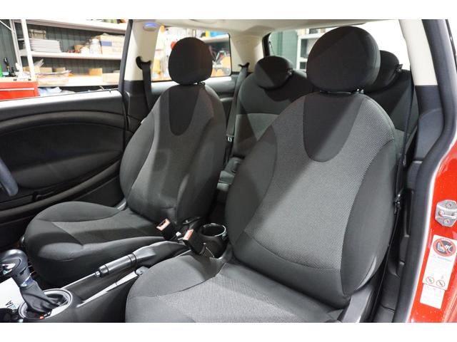 MINI クーパー ユーザー様買取直販車両・carrozzeriaナビ・クラシックメーター・純正オーディオ・ETC・ユニオンジャックドアミラー&ルームミラーカバー・フロント&リアフォグランプ・チリレッドxホワイトルーフ(50枚目)