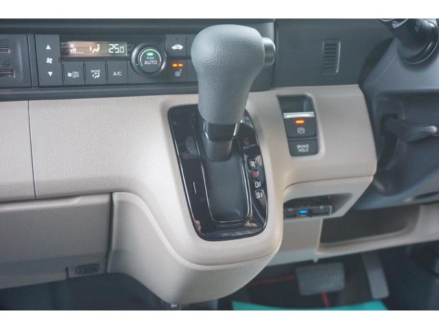 Ｎ－ＢＯＸジョイ ターボ　ユーザー様買取直販車・ワンオーナー・禁煙車・２トーン・両側パワースライドドア・ＬＥＤヘッドライト・純正メモリーナビ・マルチビュー（全方位）カメラ・フルセグＴＶ・ホンダセンシング・シートヒーター・ＥＴＣ（12枚目）