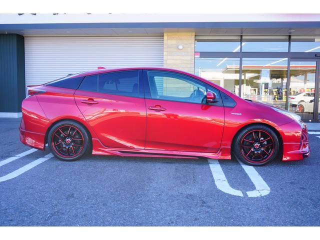 プリウス Ｓツーリングセレクション　ＷＯＲＫエモーション１７インチＡＷ・ＬＥＤデイライト付きフルエアロ・ローダウン・ＬＥＤヘッドライト・ブラックレザーシート・純正９型ＳＤナビ・バックカメラ・フルセグＴＶ・シートヒーター・ＥＴＣ（25枚目）