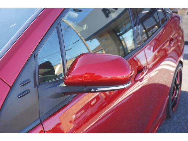 プリウス Ｓツーリングセレクション　ＷＯＲＫエモーション１７インチＡＷ・ＬＥＤデイライト付きフルエアロ・ローダウン・ＬＥＤヘッドライト・ブラックレザーシート・純正９型ＳＤナビ・バックカメラ・フルセグＴＶ・シートヒーター・ＥＴＣ（32枚目）