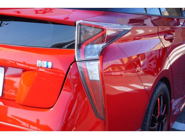 プリウス Ｓツーリングセレクション　ＷＯＲＫエモーション１７インチＡＷ・ＬＥＤデイライト付きフルエアロ・ローダウン・ＬＥＤヘッドライト・ブラックレザーシート・純正９型ＳＤナビ・バックカメラ・フルセグＴＶ・シートヒーター・ＥＴＣ（38枚目）