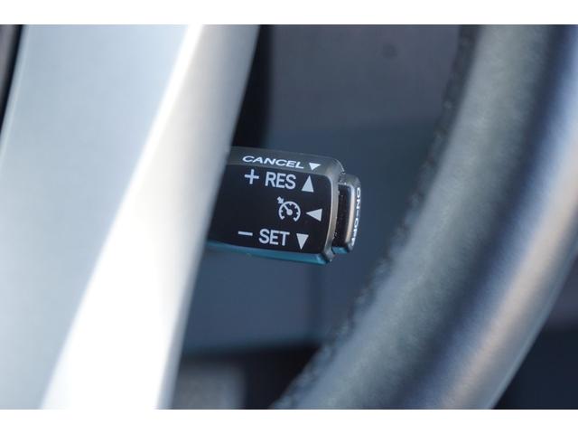 プリウス G ユーザー様買取直販車両・ワンオーナー・禁煙車・純正HDDナビ・バックカメラ・フルセグTV・ハーフレザーシート・パワーシート・クルーズコントロール・ETC・トノカバー・キセノンヘッドライト(10枚目)