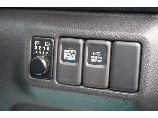 �����Ђ̍݌ɎԂ̓N���[�j���O�ƎҔC���ɂ���̂ł͂Ȃ��A���Ɍ�X�^�b�t�������O�ꂵ�ē����̃N���[�j���O���s���܂��B�܂��A�G���W�����[����z�C�[���A�O���Ȃǂ����q�l�ɂ�����������l�d�グ�Ă���܂��B