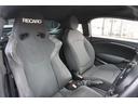 ★車内空間 2シーターのクーペとなっておりますので車内空間もコンパクトですが、程よくスペースもあり圧迫感の少ない車内となっております!
