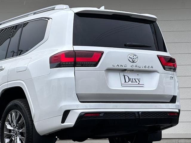 TOYOTA LAND CRUISER ZX | 2023 | PEARL WHITE | 1163 km