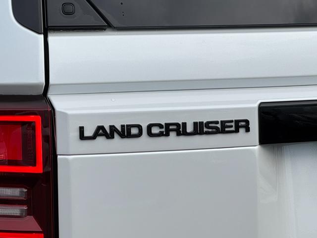 ランドクルーザー２５０ ＺＸファーストエディション　【即納！残価設定可！】内装ブラウン　丸目ヘッドランプ　１２．３型コネクトナビ　ＪＢＬプレミアムサウンド　トヨタチームメイト　デジタルインナーミラー　ヘッドアップディスプレイ　置くだけ充電　純正１８ＡＷ（31枚目）