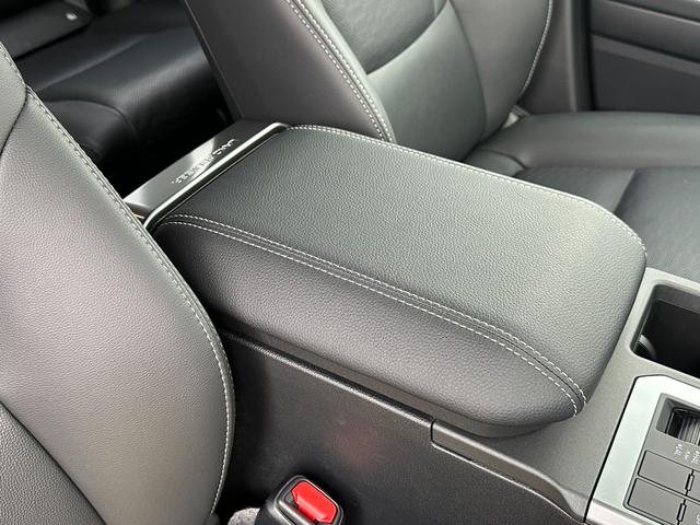 ランドクルーザー２５０ ＶＸ　【即納！残価設定可！】１２．３型コネクトナビ　デジタルミラー　シートヒーター＆クーラー　ムーンルーフ　電動デフロック　パノラミックビューモニター　ブラインドスポットモニター　パワーシート　純正１８ＡＷ（62枚目）