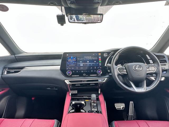 ＲＸ ＲＸ３５０　Ｆスポーツ　【残価設定可！内装レッド】１４型コネクトナビ　パノラマルーフ　デジタルミラー　オレンジキャリパー　輻射ヒーター　後席電動リクライニング　置くだけ充電　ルーフレール　　全周囲＋前後ドラレコ　純正２１ＡＷ（35枚目）