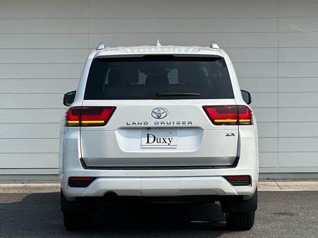 ミスチルCD 「land in asia」 TOYOTA LAND CRUISER ZX | 2024 | PEARL WHITE | 10 km