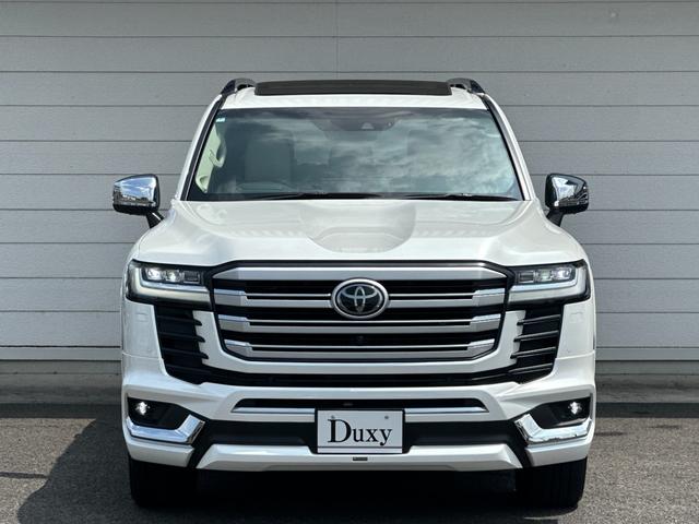 TOYOTA LAND CRUISER ZX | 2024 | PEARL WHITE | 6984 km