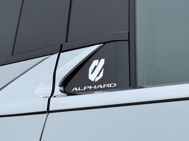 アルファードハイブリッド Ｚ　１３．２型後席モニター　左右独立ムーンルーフ　ユニバーサルステップ　デジタルインナーミラー　カラーヘッドアップディスプレイ　トヨタチームメイト　アドバンスパーク　パノラミックビュー　１４型コネクトナビ（23枚目）