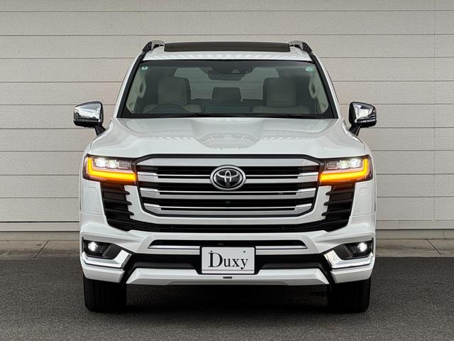 TOYOTA LAND CRUISER ZX | 2024 | PEARL WHITE | 7833 km