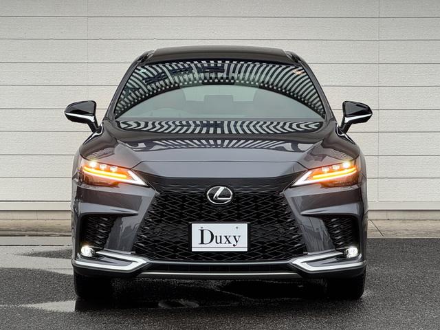 ＲＸ ＲＸ３５０　Ｆスポーツ　改モデル　内装レッド　１４型コネクトナビ　パノラマルーフ　デジタルインナーミラー　オレンジキャリパー　輻射ヒーター　電動リクライニング　シートヒーター＆クーラー　ドラレコ前後　寒冷地仕様　純正２１ＡＷ（6枚目）